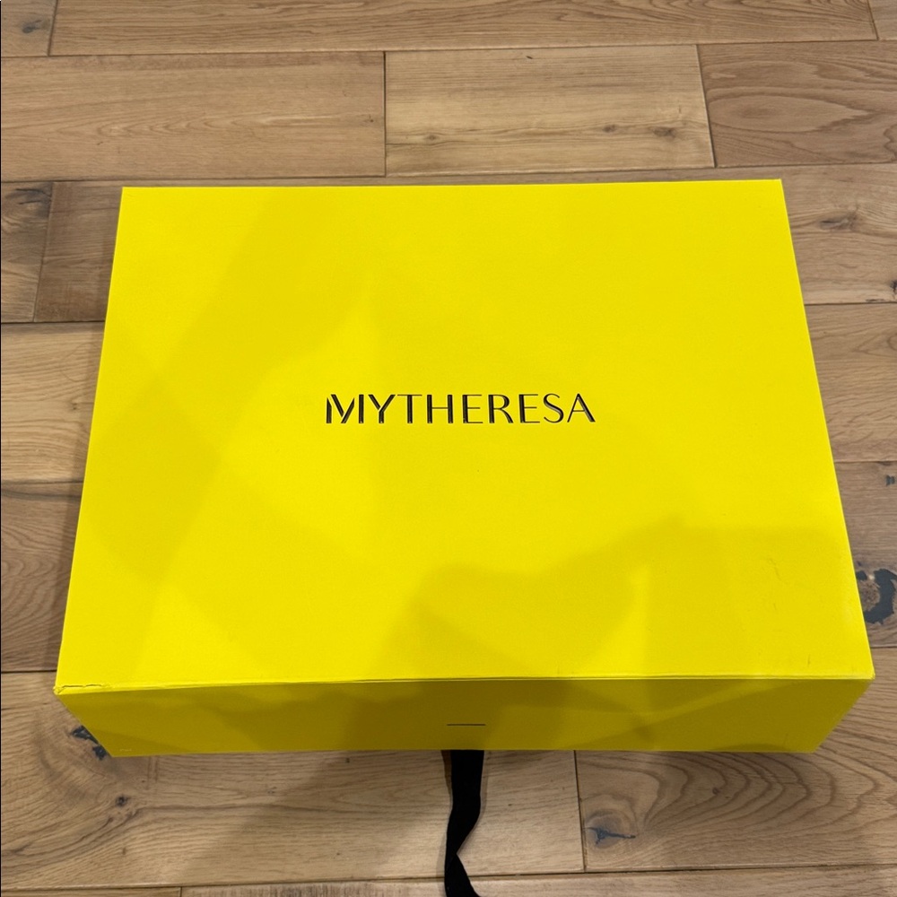 Mytheresa empty gift box